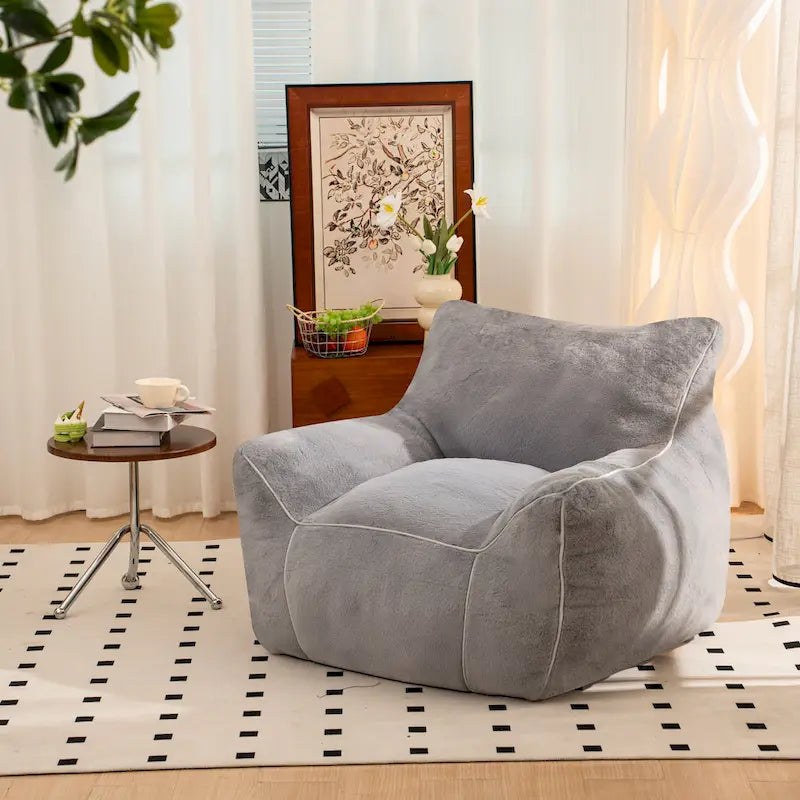 Pouf poire en fausse fourrure avec dossier, rembourrage en mousse déchiquetée haute densité et design polyvalent