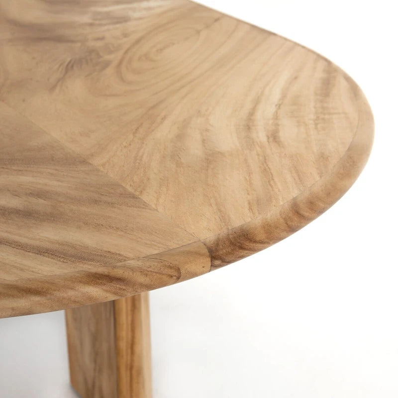 Table à manger en bois de Guanacaste doré avec pieds arqués